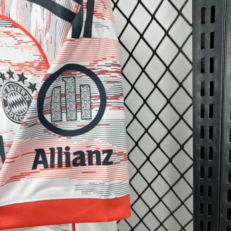 Bayern 25-26 Away Fan | Version