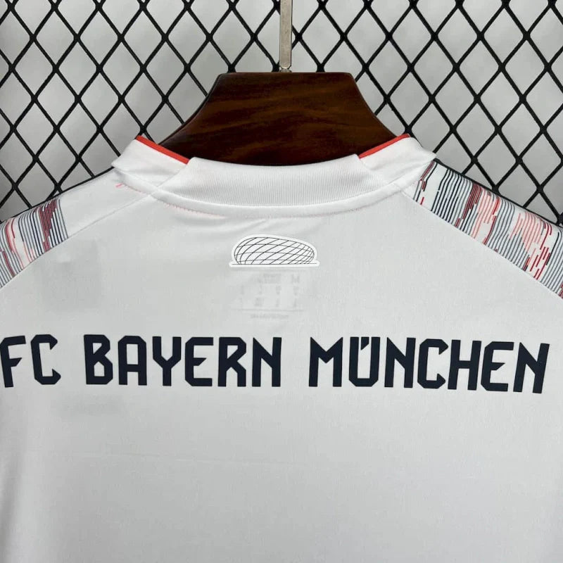 Bayern 25-26 Away Fan | Version
