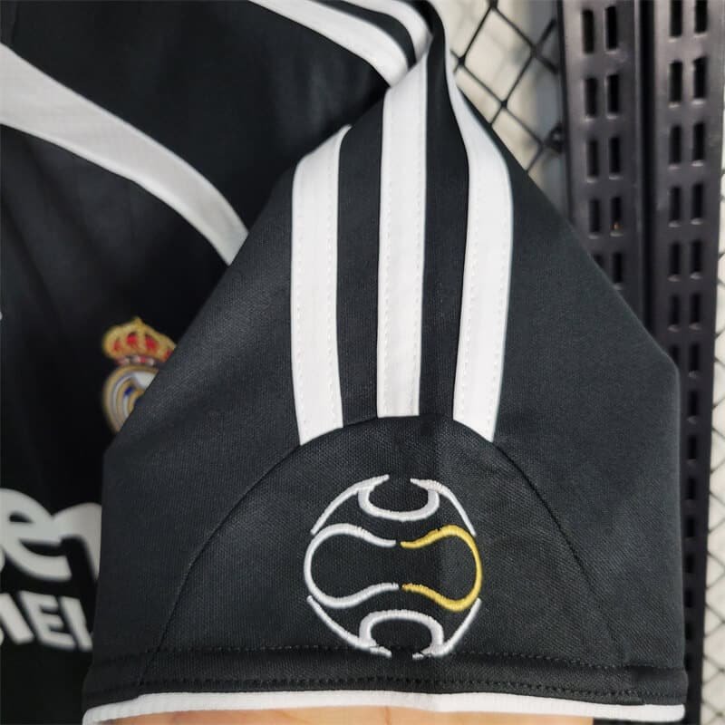 Real Madrid 2006-07 Away | Retro Jersey