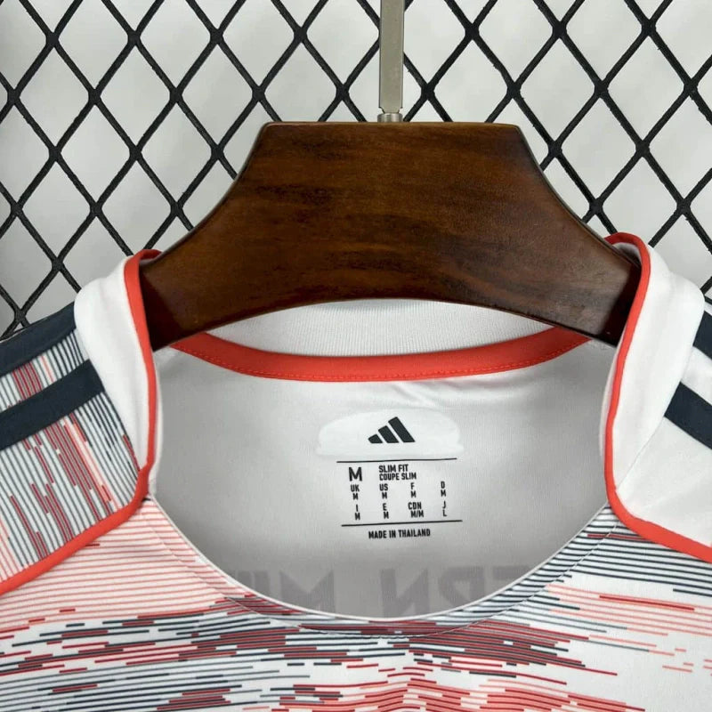 Bayern 25-26 Away Fan |  Version